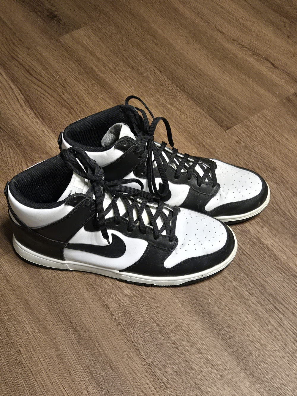 Nike Men’s Black and White Mid-Top Sneakers Size 14 Pandas